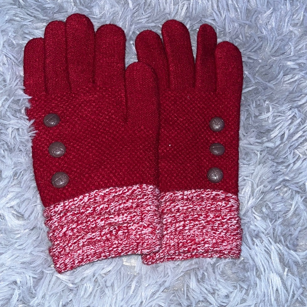 Red gloves
